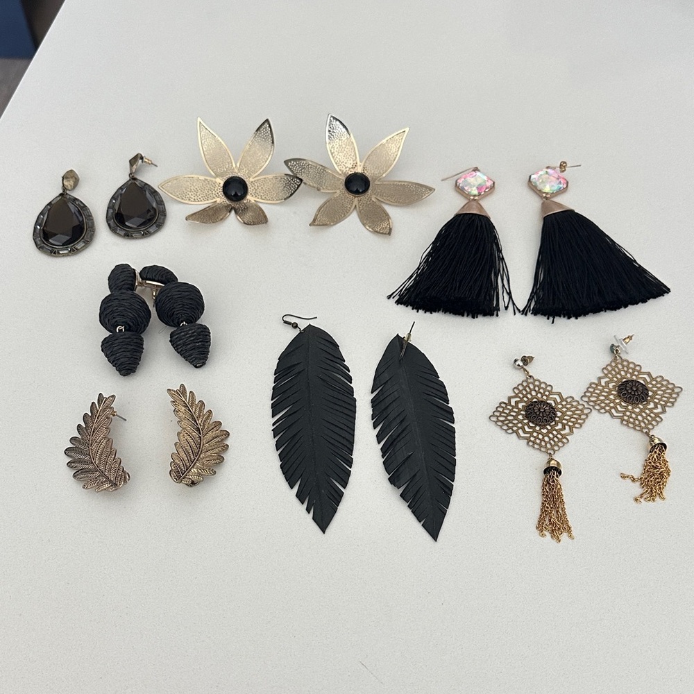 Elegant Black and Gold Earring Set